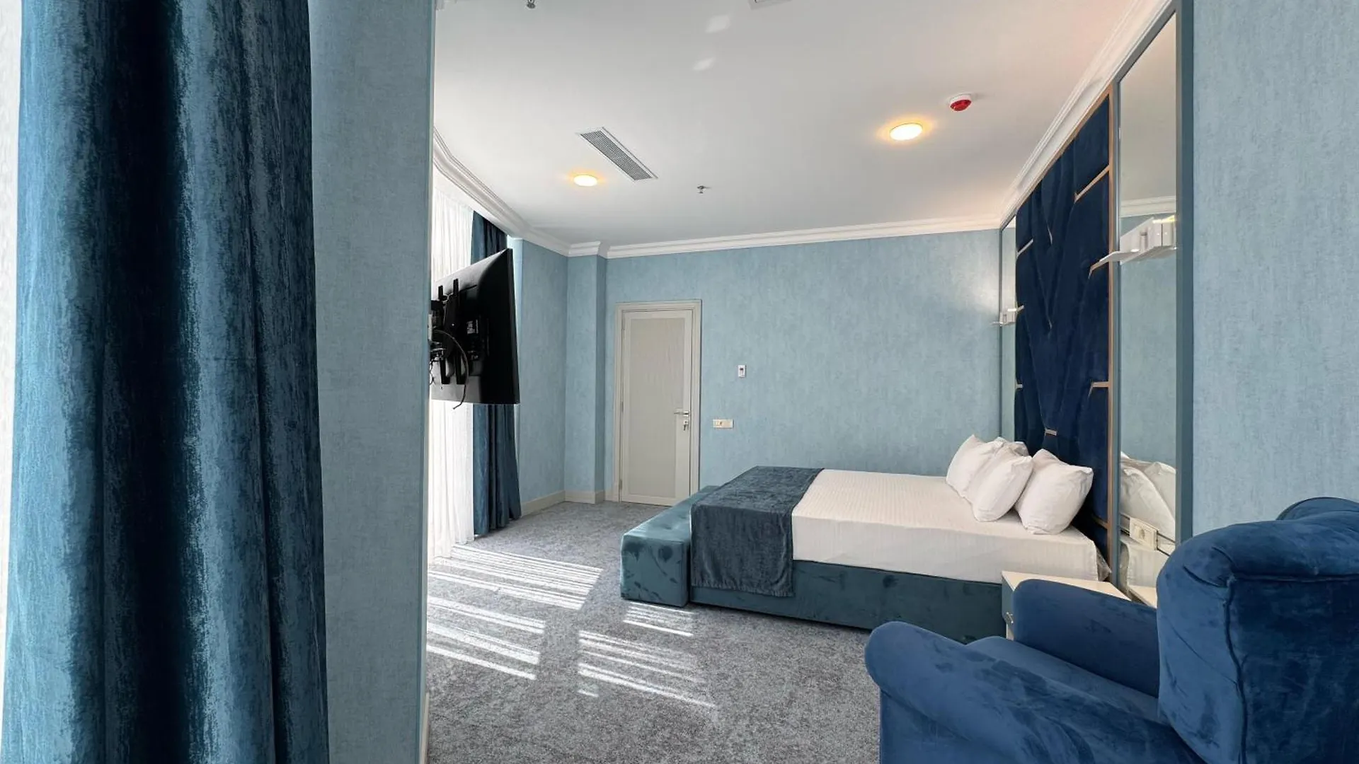 Titanik Baku Hotel