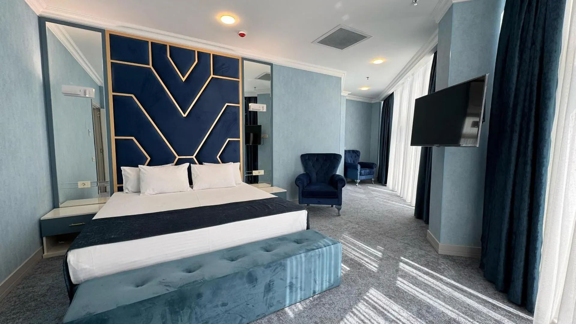 Titanik Baku Hotel
